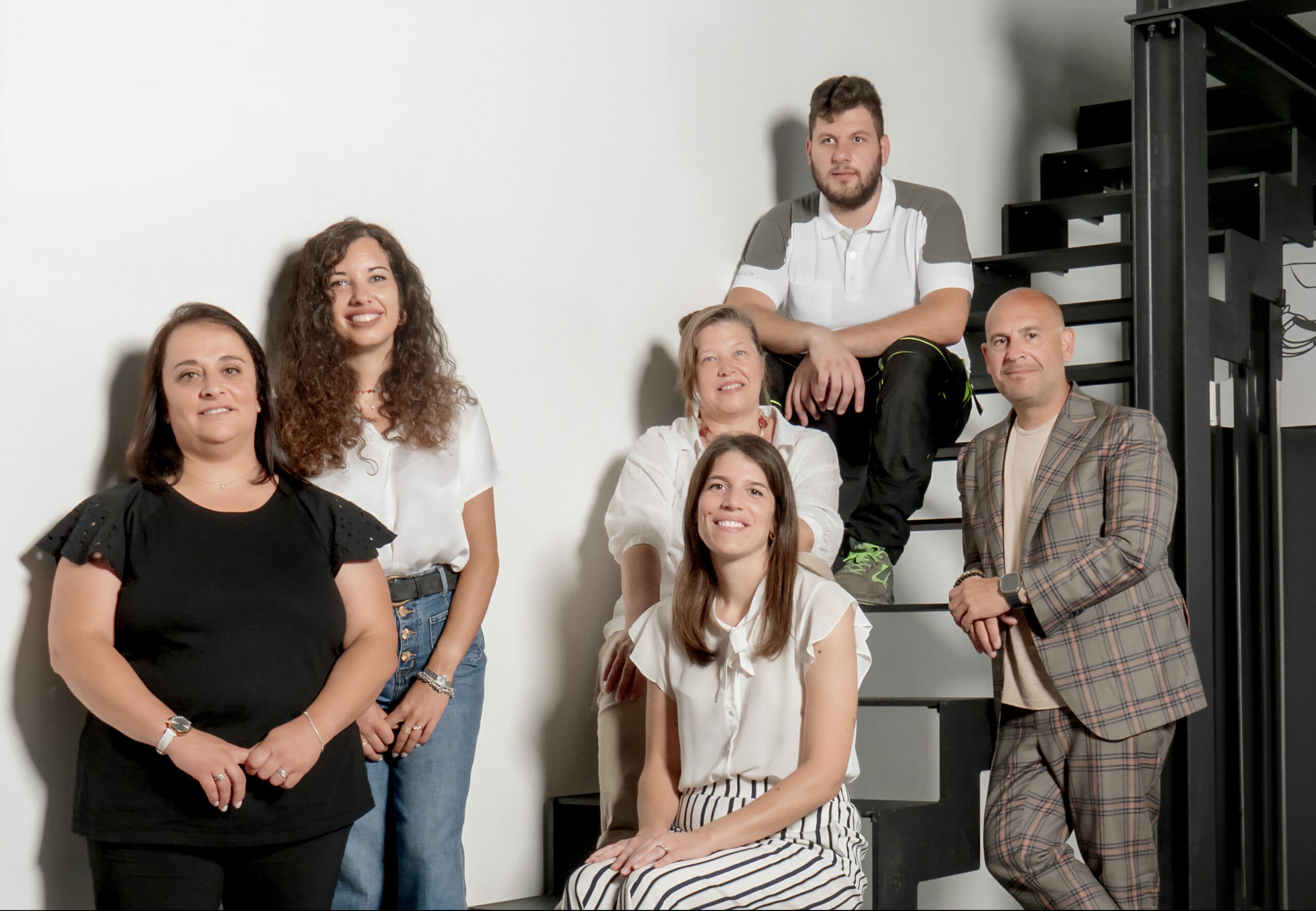 I vincitori delle borse di studio 2024: Antonio Inguaggiato,Camilla Mengoni, Valentina Nigi, Margarita Sack e Giulia Croce