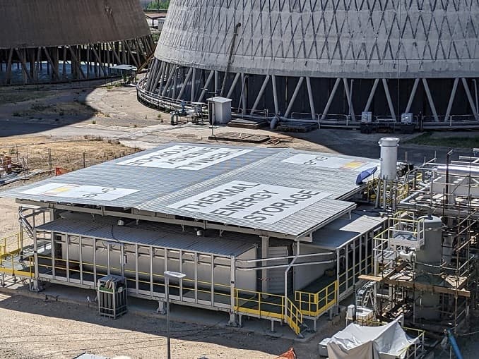 Il sistema di accumulo di energia Thermal Energy Storage installato da Enel nella centrale termica di Cavriglia (Arezzo)