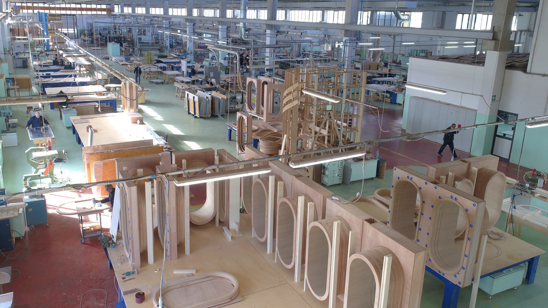 Lo stabilimento Yachtline a Bientina