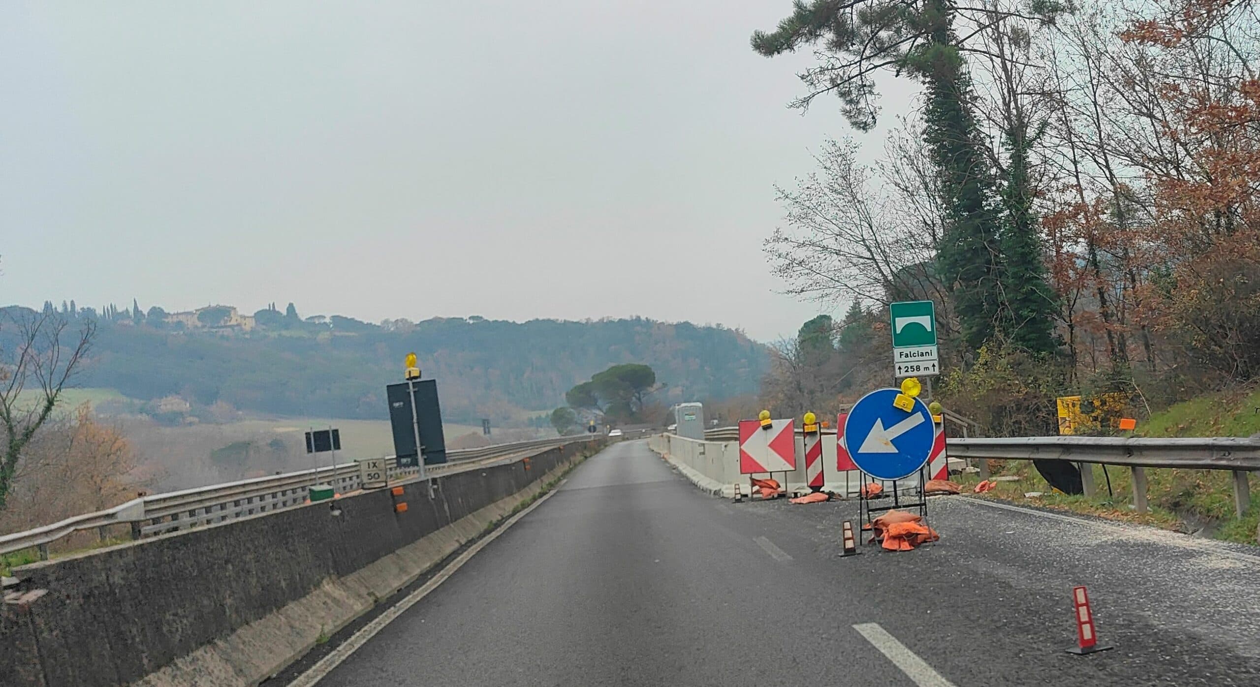 Un cantiere del raccordo autostradale Siena-Firenze.