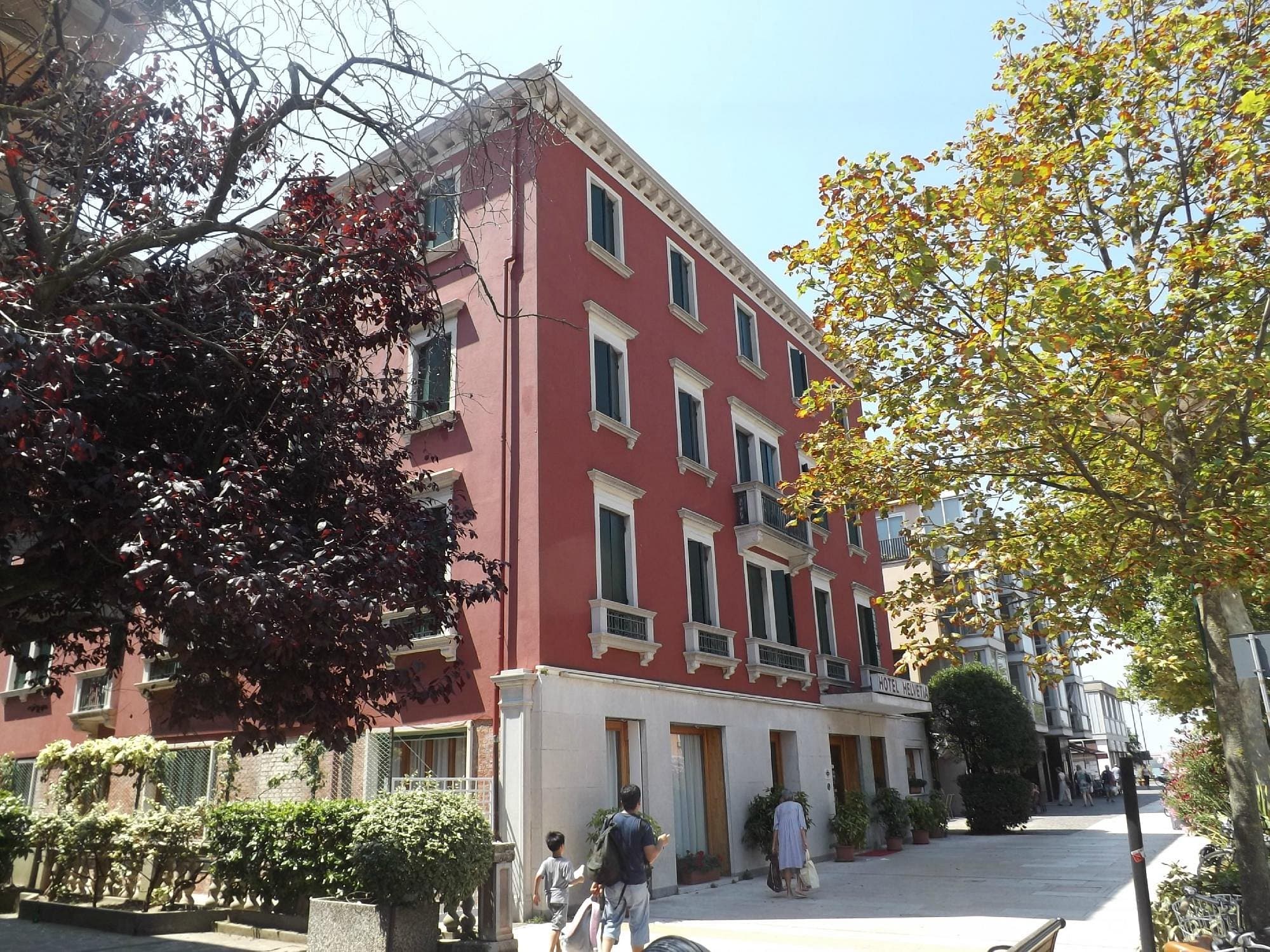 Venezia che dopo la ristrutturazione diventerà Melià Venezia Lido gestito da Soges