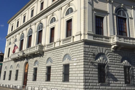 La sede del consolato americano a Firenze, sul lungarno Vespucci