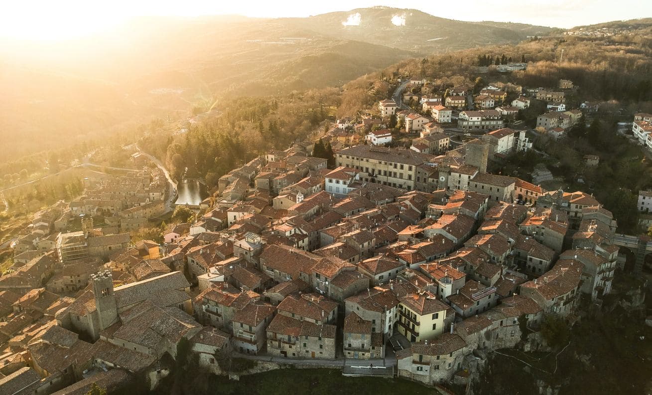 Una veduta aerea di Santa Fiora (Grosseto)