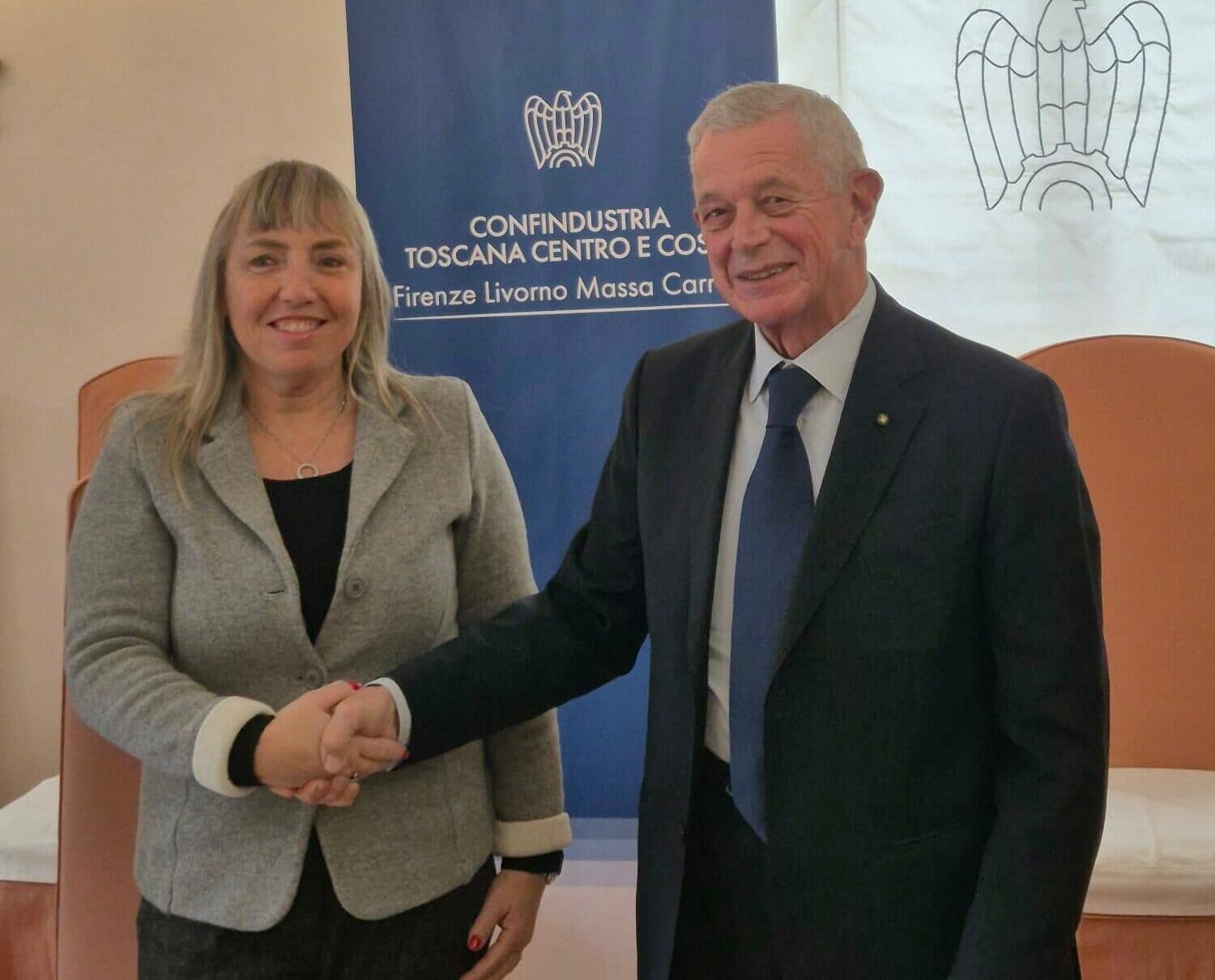 La presidente di Navigo Katia Balducci con Piero Neri, presidente della Delegazione di Livorno di Confindustria Toscana Centro e Costa