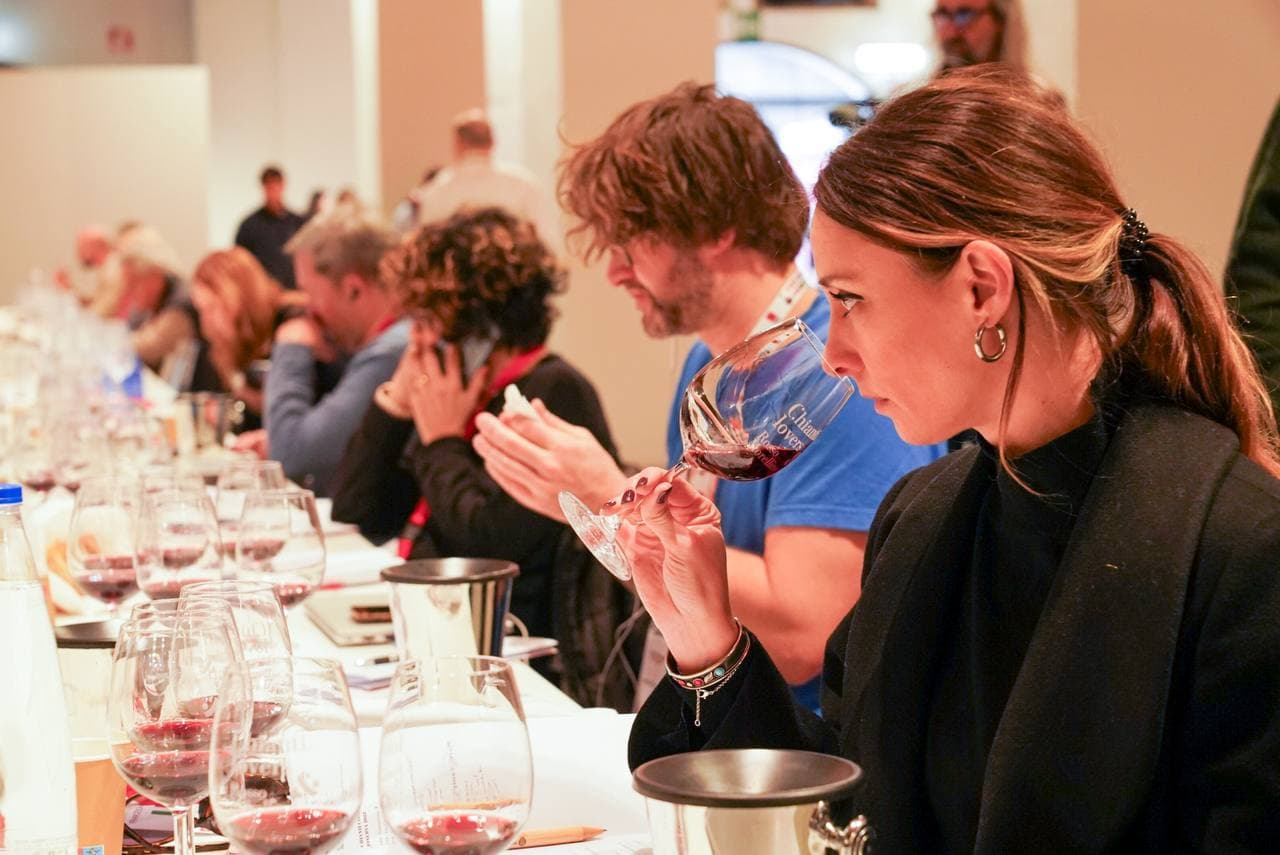 Degustazione professionale all'anteprima di Chianti e Morellino
