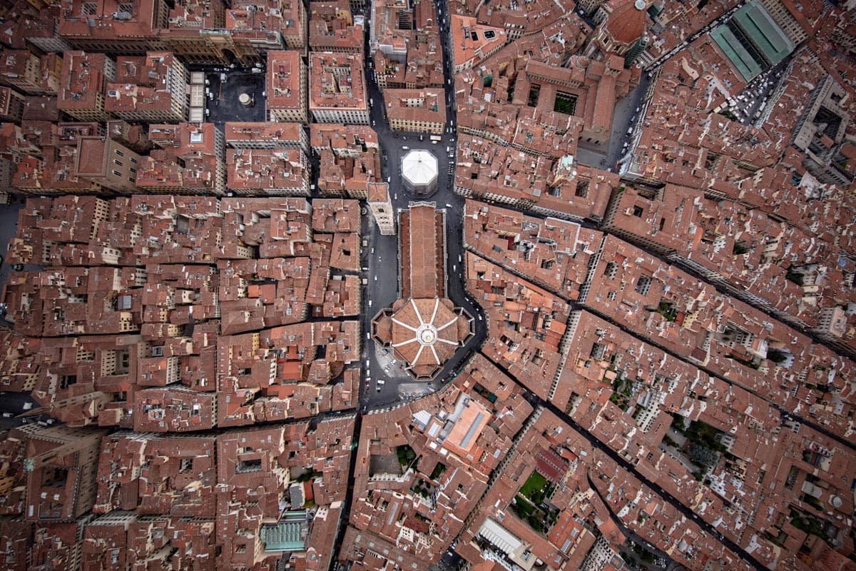 Il centro di Firenze dall'alto in questa foto di Massimo Sestini