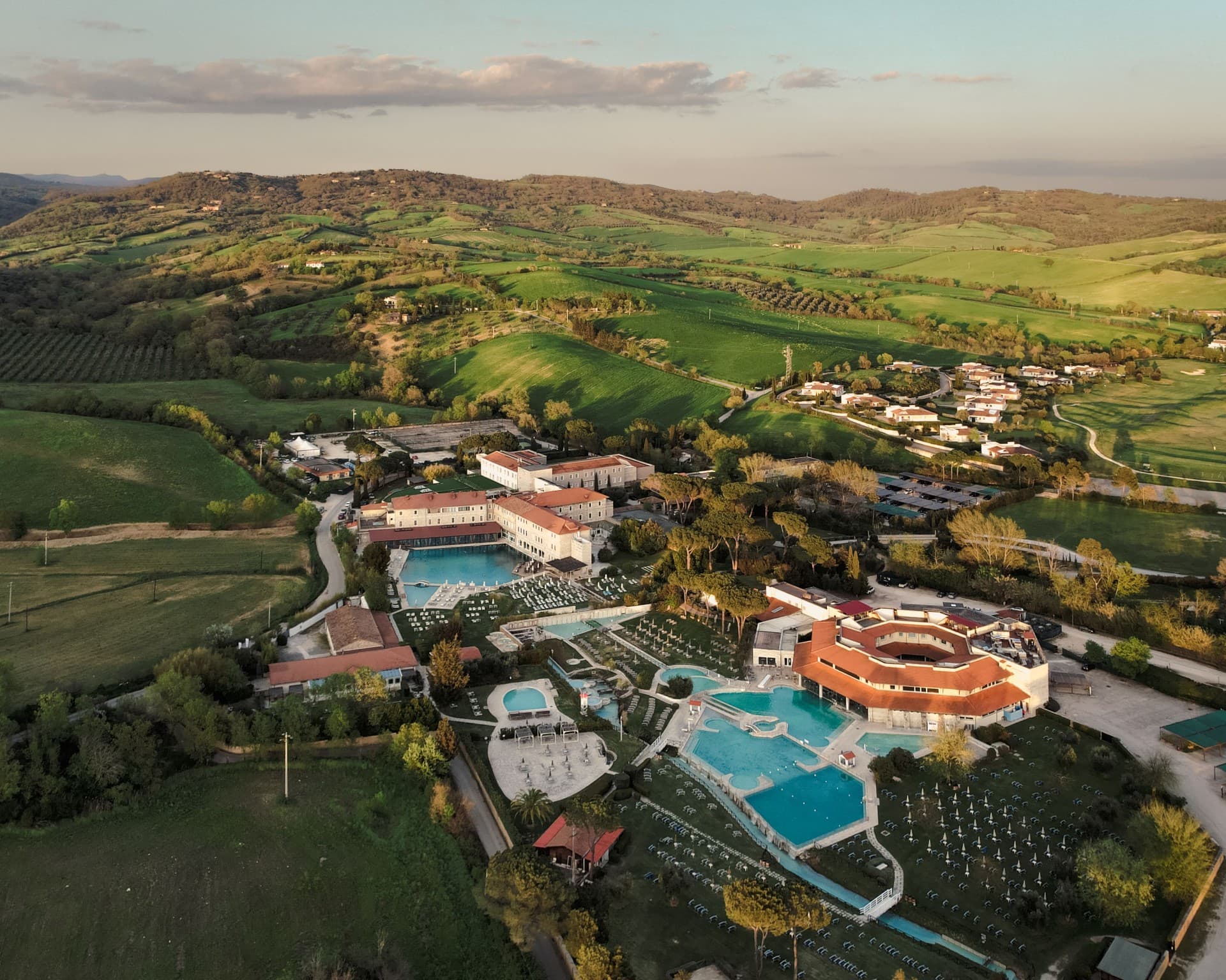 Una veduta panoramica delle terme di Saturnia