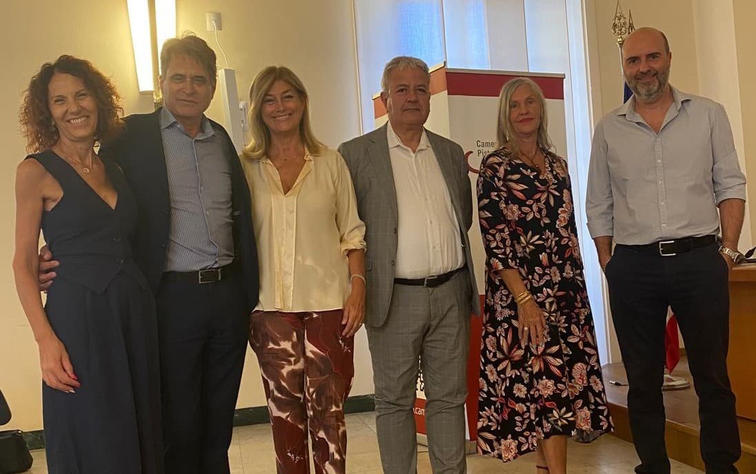 La presidente della Camera di Commercio di Pistoia e Prato Dalila Mazzi e i componenti di giunta Patrizia Elisabetta Benelli, Claudio Bettazzi, Francesco Ciarrocchi, Ascanio Marradi e Donatella Moica.
