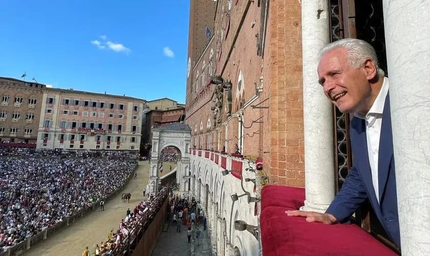 Eugenio Giani al Palio dell'Assunta che si è corso martedì 18 agosto