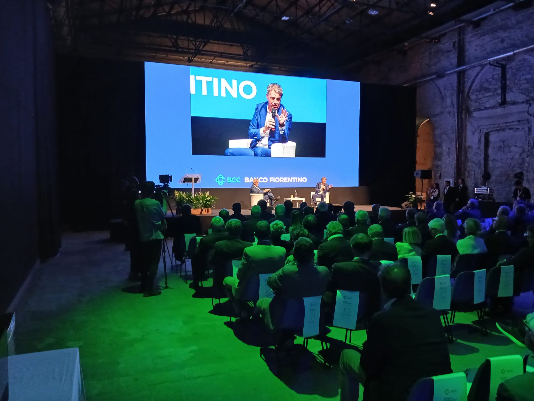 L'intervista a Matteo Renzi al decennale del Banco Fiorentino alla Stazione Leopolda di Firenze