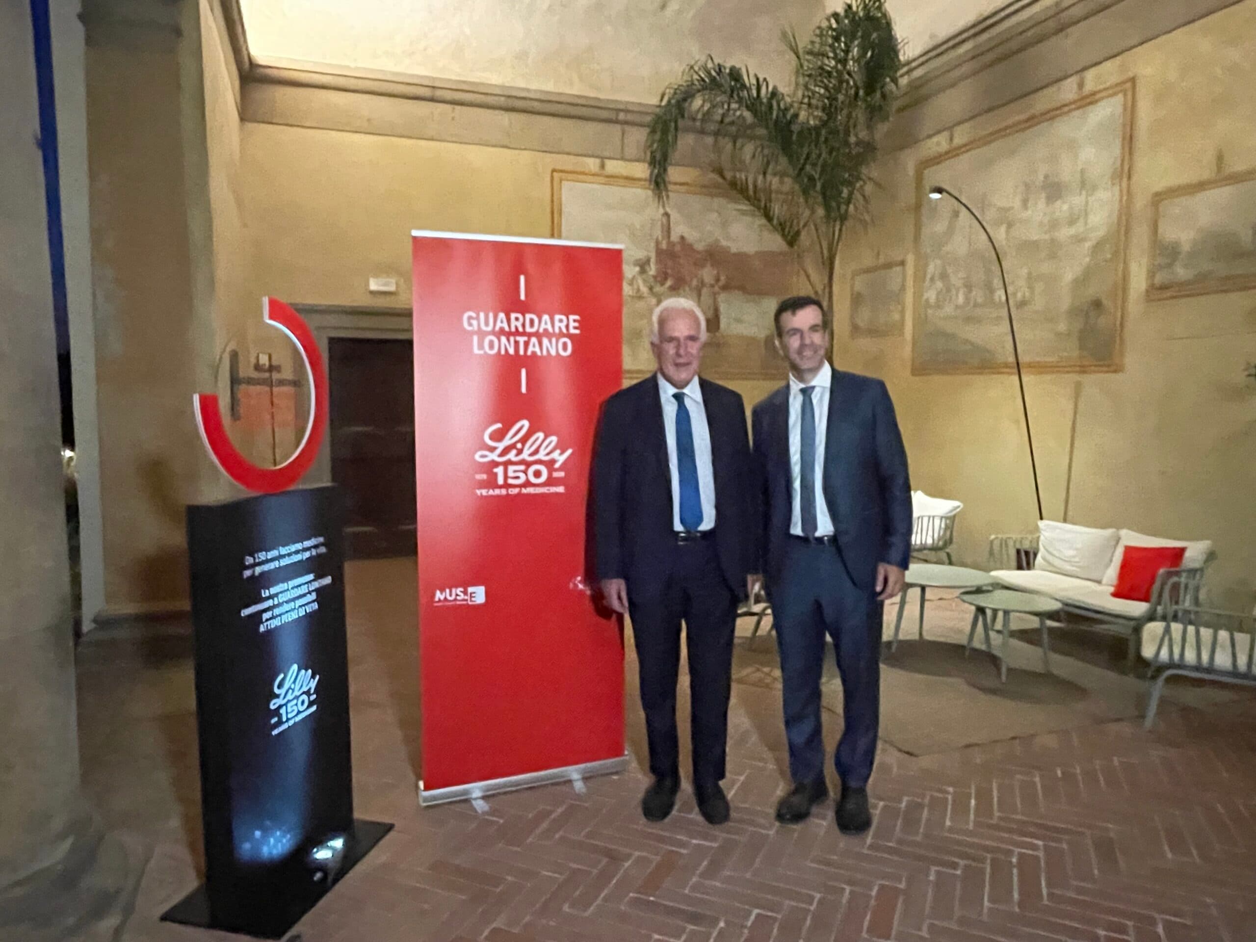 Il presidente della Regione, Eugenio Giani (a sinistra) e il presidente e general manager di Italy Hub di Lilly, Elias Khalil