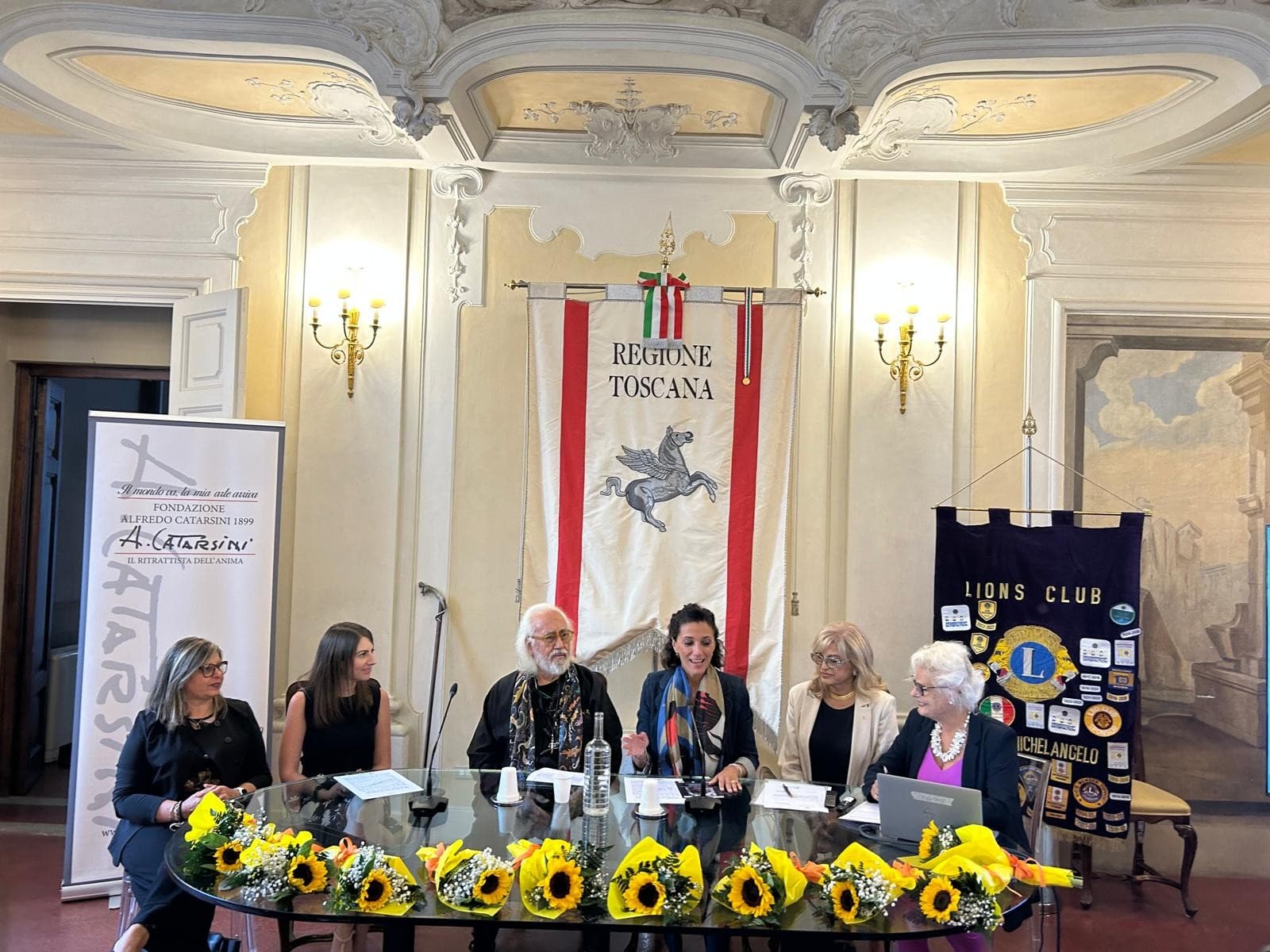 La presentazione della XXV edizione del Premio Catarsini, al centro l'assessore regionale alla cultura Cristina Manetti.