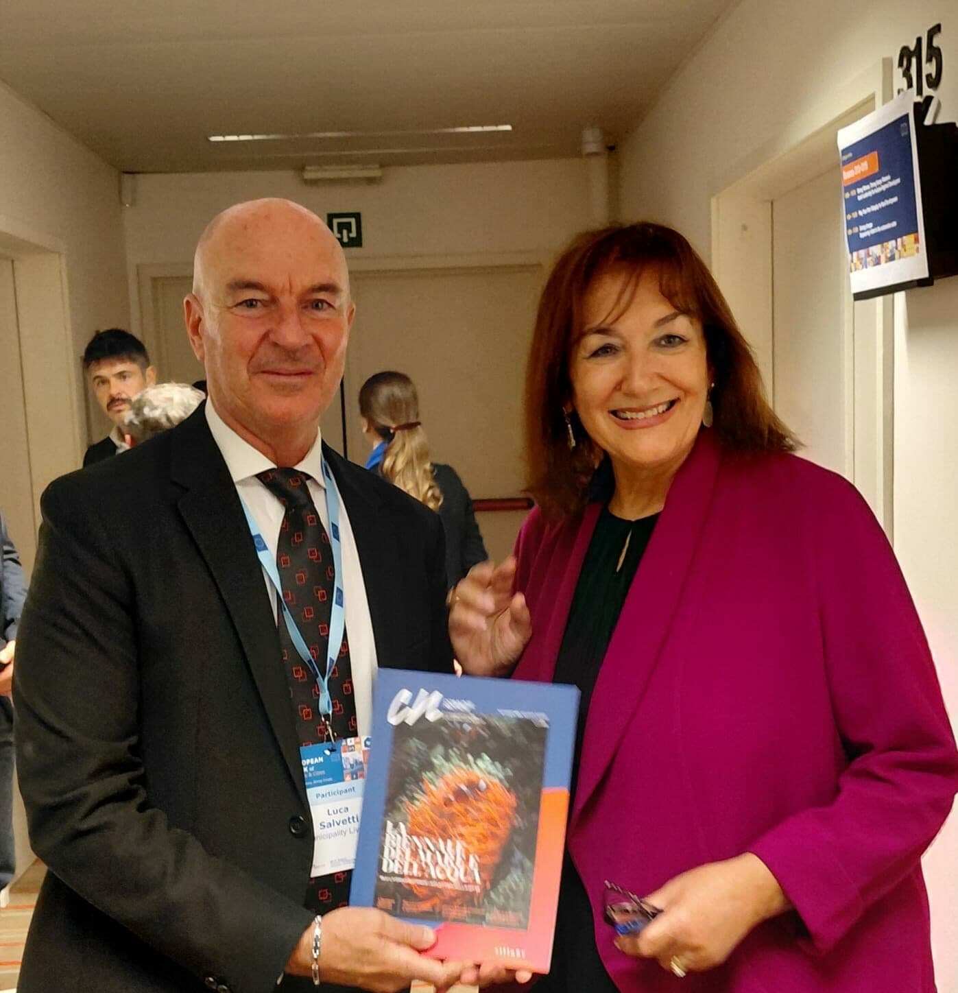 Il sindaco di Livorno Luca Salvetti con la commissaria Ue per il Mediterraneo Dubravka Šuica